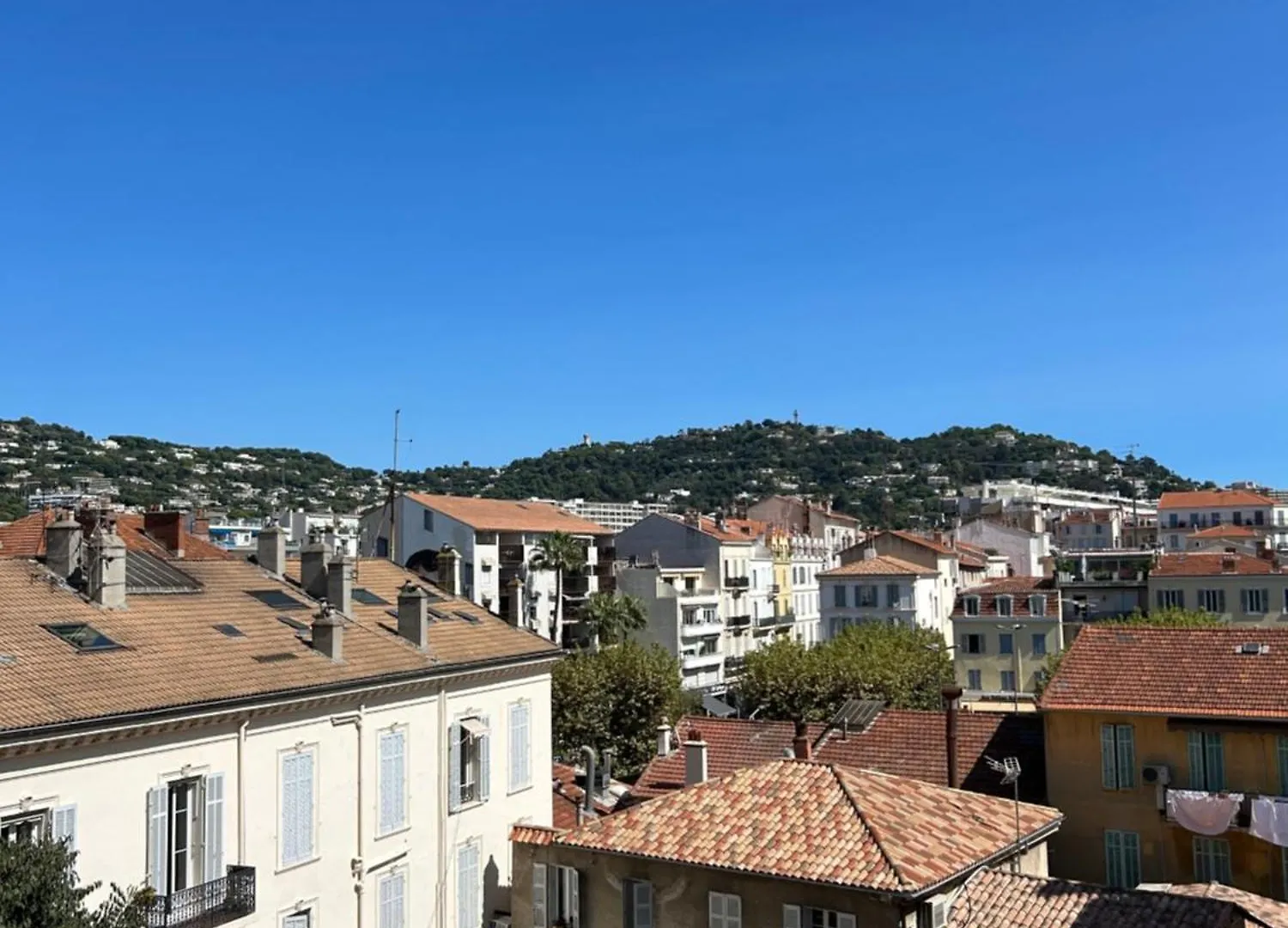 Grand Studio Entierement Renove Hyper Central Et Calme Cannes Apartment